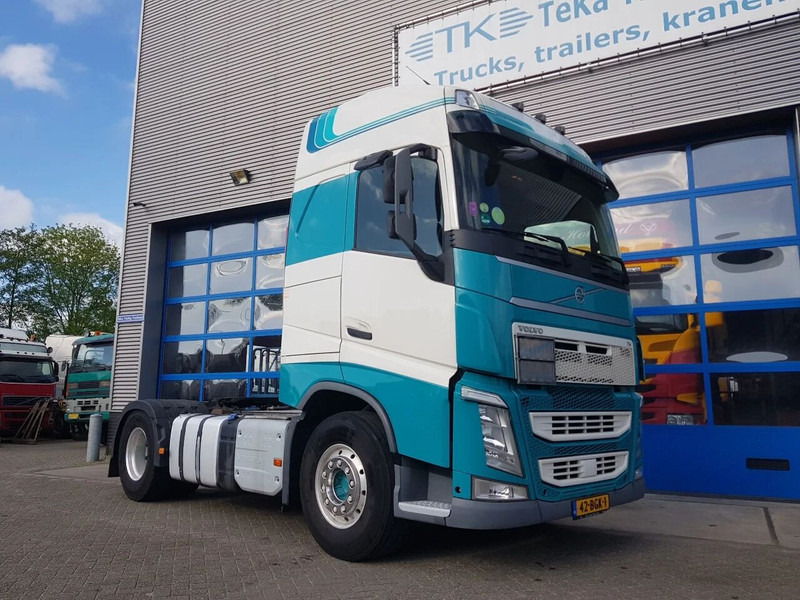 Volvo FH 420 ADR klasse EX/II, EX/III, FL en AT Double tank PTO - 트랙터 유닛 : 사진 5 Volvo FH 420 ADR klasse EX/II, EX/III, FL en AT Double tank PTO - 트랙터 유닛 : 사진 5