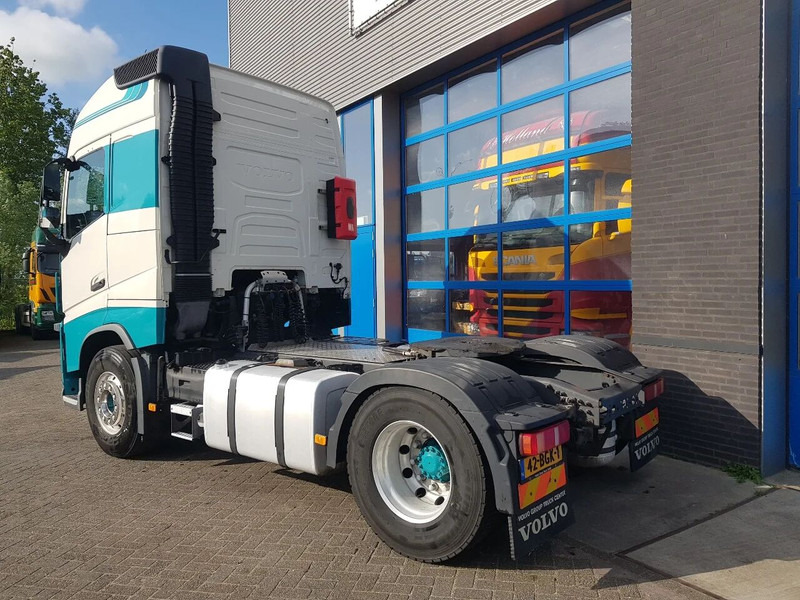 Volvo FH 420 ADR klasse EX/II, EX/III, FL en AT Double tank PTO - 트랙터 유닛 : 사진 4 Volvo FH 420 ADR klasse EX/II, EX/III, FL en AT Double tank PTO - 트랙터 유닛 : 사진 4
