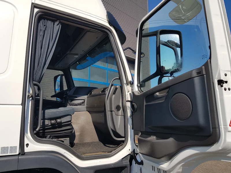 트랙터 유닛 Volvo FM 410 6x2 ADR EX/II EX/III FL OX AT Hydrauliek : 사진 17