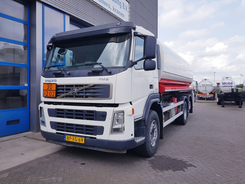 Volvo FM 9.340 Fuel 21.400 Liter 3 Comp Euro 3 - 유조트럭 : 사진 2 Volvo FM 9.340 Fuel 21.400 Liter 3 Comp Euro 3 - 유조트럭 : 사진 2