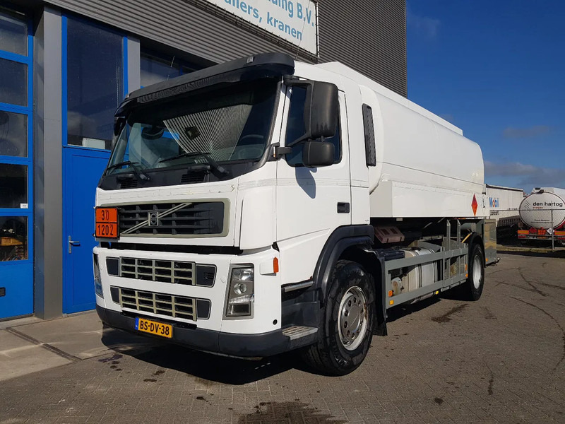 Volvo FM 9.340 Petrol, Diesel 17000 Ltr. 3 Compartementen - 유조트럭 : 사진 1 Volvo FM 9.340 Petrol, Diesel 17000 Ltr. 3 Compartementen - 유조트럭 : 사진 1