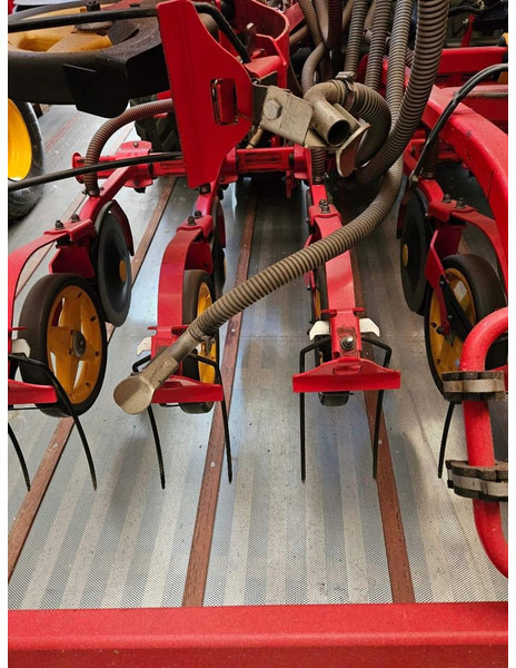 Vaderstad ST400C Strip Drill Såmaskin - 감자 : 사진 2 Vaderstad ST400C Strip Drill Såmaskin - 감자 : 사진 2