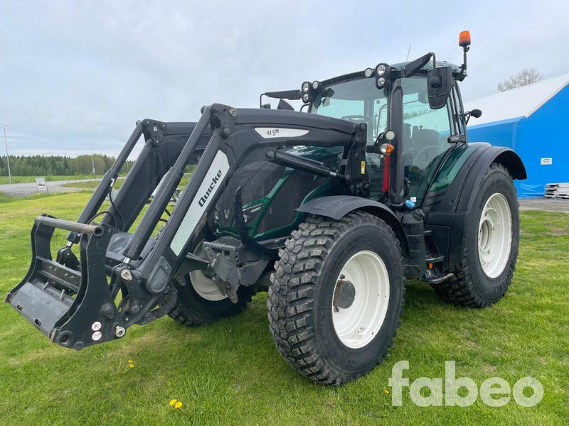 Valtra N154E Versu SmartTouch MR19 Valtra N154E Versu SmartTouch MR19 med frontlastare Quicke Q5M - 장궤형 트랙터 : 사진 1 Valtra N154E Versu SmartTouch MR19 Valtra N154E Versu SmartTouch MR19 med frontlastare Quicke Q5M - 장궤형 트랙터 : 사진 1