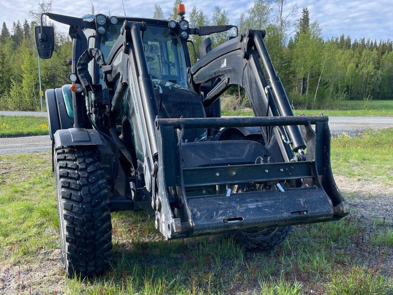 Valtra N154E Versu SmartTouch MR19 Valtra N154E Versu SmartTouch MR19 med frontlastare Quicke Q5M - 장궤형 트랙터 : 사진 2 Valtra N154E Versu SmartTouch MR19 Valtra N154E Versu SmartTouch MR19 med frontlastare Quicke Q5M - 장궤형 트랙터 : 사진 2