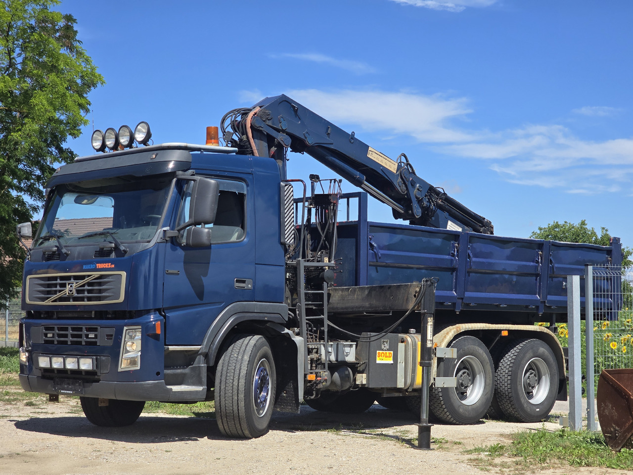 VOLVO FM 420 6X4 / KIPPER / CRANE HMF 1823 K4 - 덤프트럭, 크레인 트럭 : 사진 1 VOLVO FM 420 6X4 / KIPPER / CRANE HMF 1823 K4 - 덤프트럭, 크레인 트럭 : 사진 1