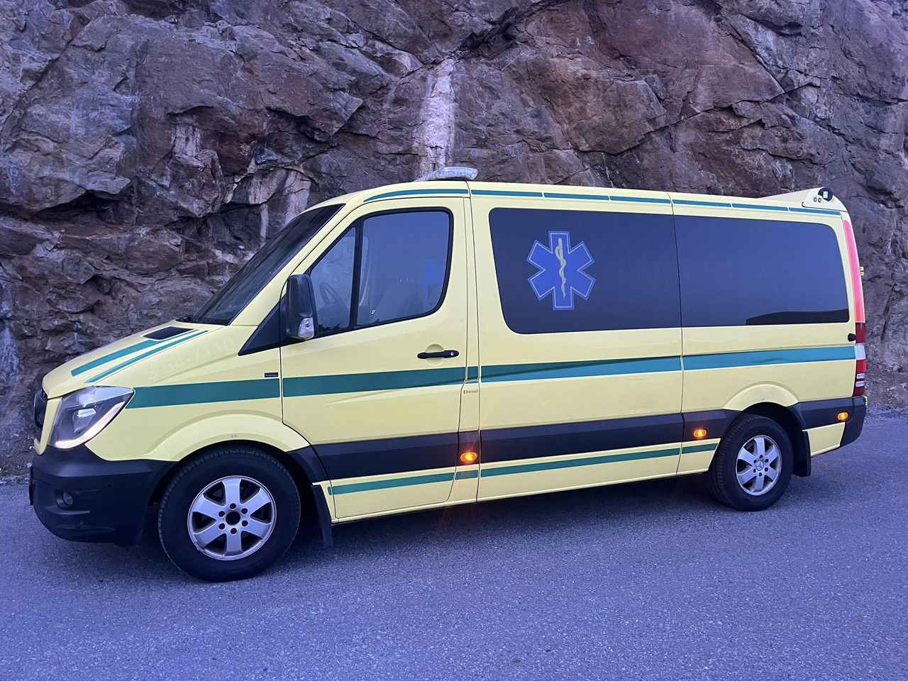 Mercedes-Benz Sprinter 316 - 2 stretcher AMBULANCE / Krankenwagen / Швидка допомога - 구급차 : 사진 5 Mercedes-Benz Sprinter 316 - 2 stretcher AMBULANCE / Krankenwagen / Швидка допомога - 구급차 : 사진 5