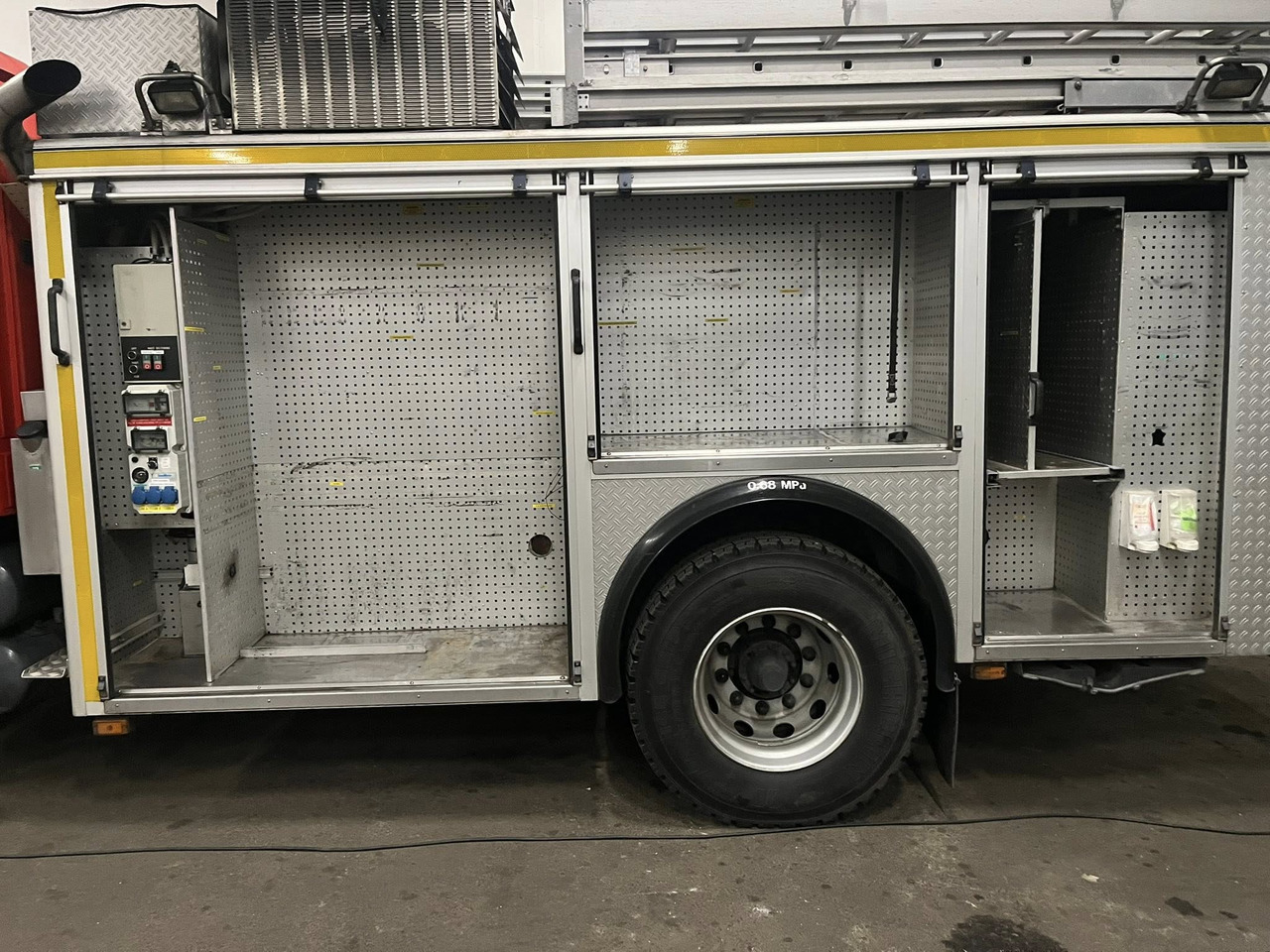 SCANIA P94GB 4x2 NZ310 - Fire engine - 소방차 : 사진 4 SCANIA P94GB 4x2 NZ310 - Fire engine - 소방차 : 사진 4