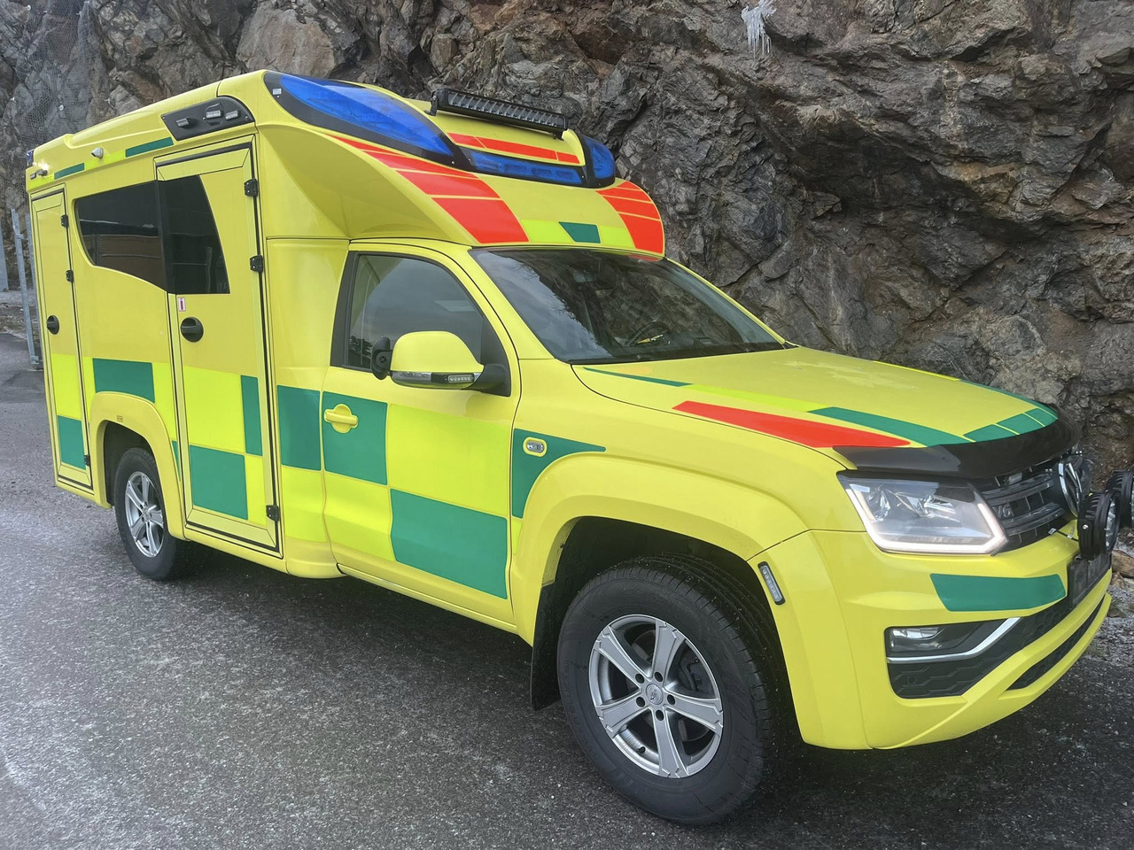 VOLKSWAGEN Amarok 4motion - AMBULANCE / ambulanse / ambulanssi - 구급차 : 사진 1 VOLKSWAGEN Amarok 4motion - AMBULANCE / ambulanse / ambulanssi - 구급차 : 사진 1
