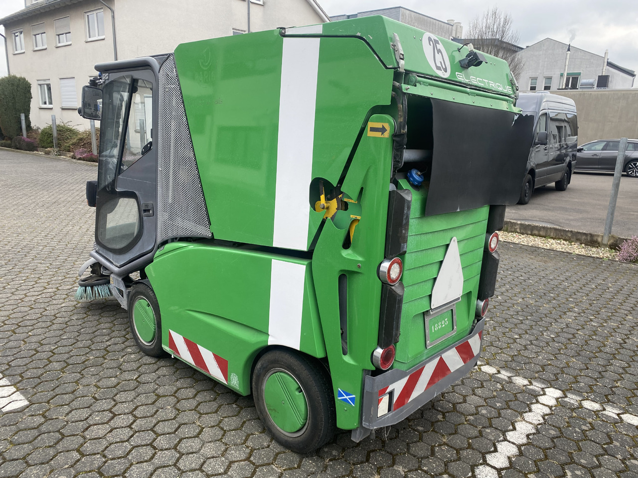 TENNANT Green Machines 500 ZE electric 500 ZE - 거리 청소 차량 : 사진 4 TENNANT Green Machines 500 ZE electric 500 ZE - 거리 청소 차량 : 사진 4