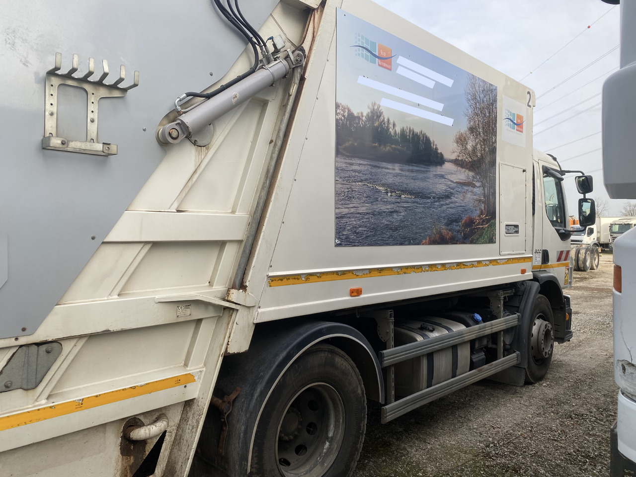 Volvo FE300 FAUN Müllwagen Garbage 2-Kammern Eu5 Top Zustand - 쓰레기차 : 사진 4 Volvo FE300 FAUN Müllwagen Garbage 2-Kammern Eu5 Top Zustand - 쓰레기차 : 사진 4