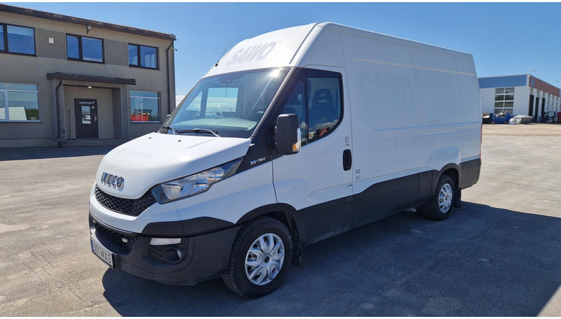 Iveco 35S15 4X2 - 패널 밴 : 사진 1 Iveco 35S15 4X2 - 패널 밴 : 사진 1