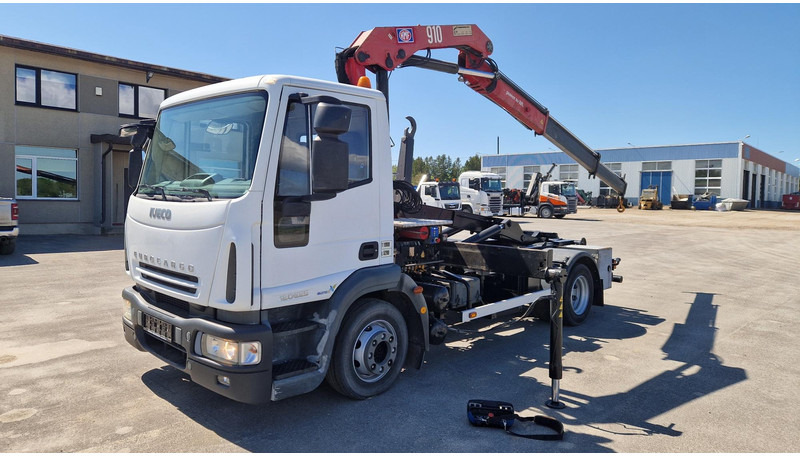 Iveco Eurocargo 120E25 4X2 HMF910 - 후크 리프트 트럭, 크레인 트럭 : 사진 1 Iveco Eurocargo 120E25 4X2 HMF910 - 후크 리프트 트럭, 크레인 트럭 : 사진 1