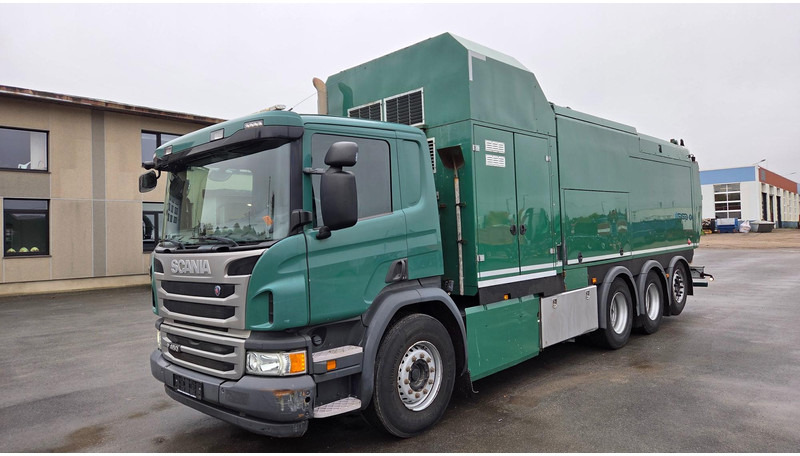 Scania P450 8X4*4 - 진공 흡입 트럭 : 사진 1 Scania P450 8X4*4 - 진공 흡입 트럭 : 사진 1