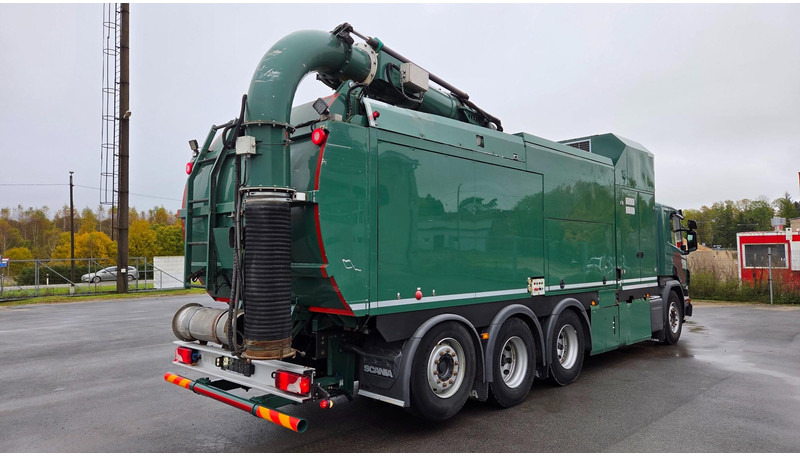 Scania P450 8X4*4 - 진공 흡입 트럭 : 사진 3 Scania P450 8X4*4 - 진공 흡입 트럭 : 사진 3