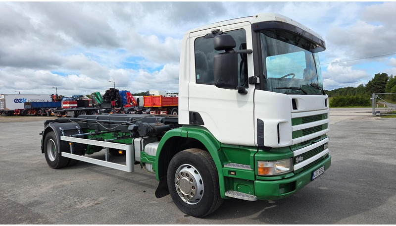 Scania P94 4X2 220 - 케이블 시스템 트럭 : 사진 2 Scania P94 4X2 220 - 케이블 시스템 트럭 : 사진 2