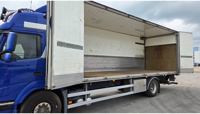 Volvo FM330 4X2 - 박스 트럭 : 사진 5 Volvo FM330 4X2 - 박스 트럭 : 사진 5