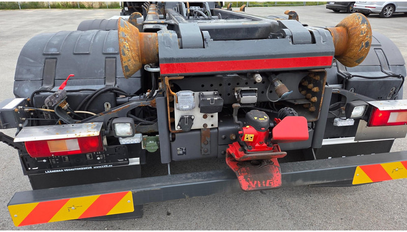 Volvo FM460 6X2*4 - 후크 리프트 트럭 : 사진 5 Volvo FM460 6X2*4 - 후크 리프트 트럭 : 사진 5