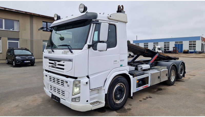 Volvo FM500 6X2*4 - 후크 리프트 트럭 : 사진 1 Volvo FM500 6X2*4 - 후크 리프트 트럭 : 사진 1