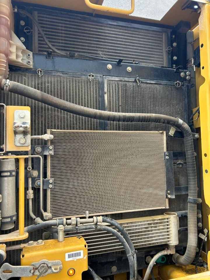 크롤러 굴삭기 CAT 320 : 사진 20