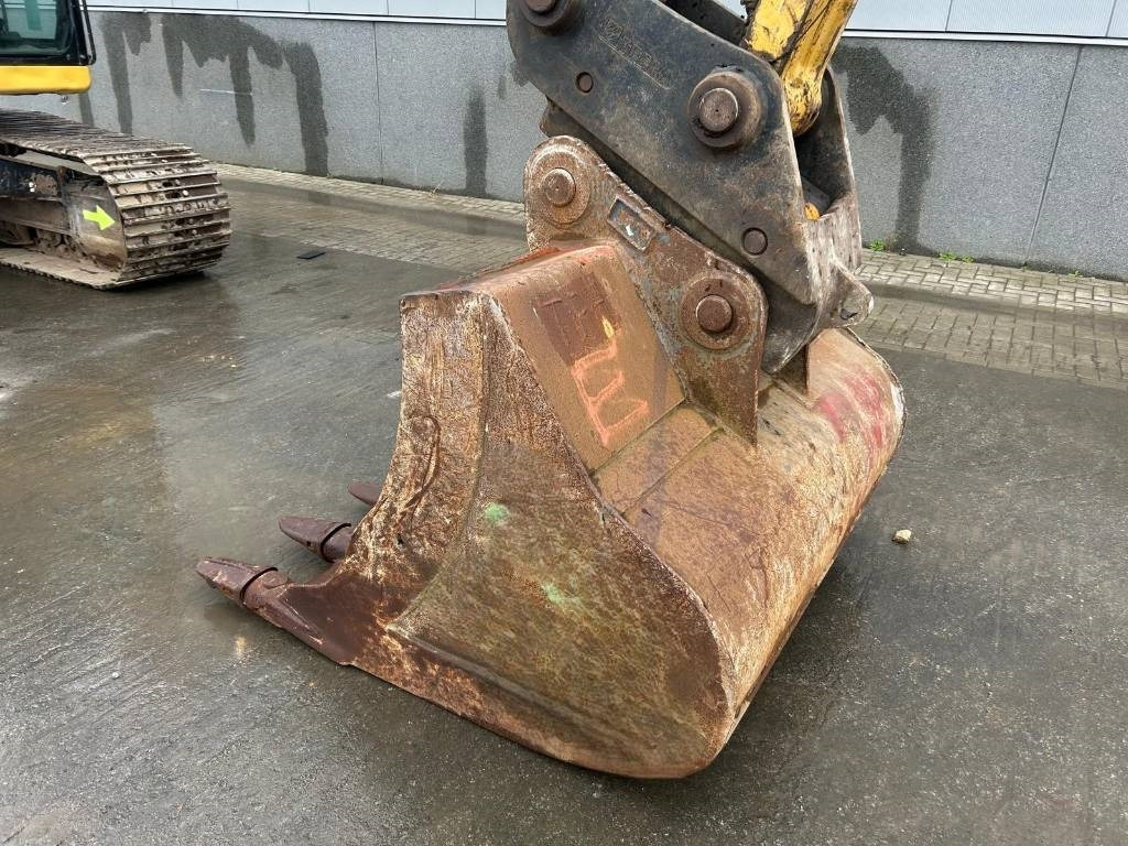 크롤러 굴삭기 CAT 320 : 사진 18