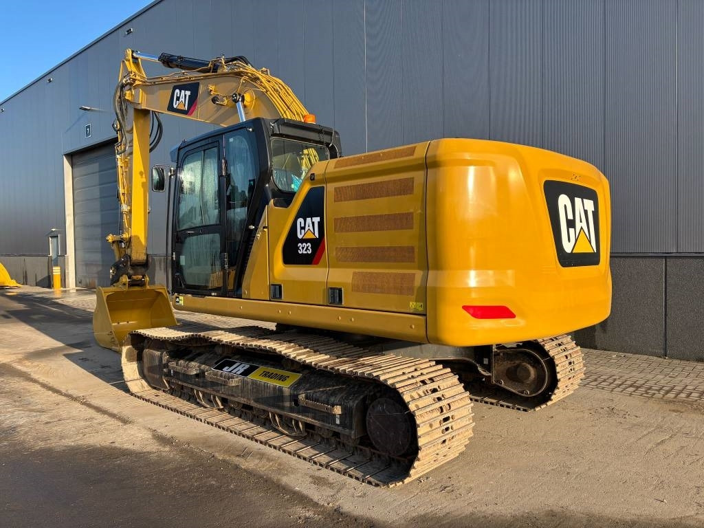 CAT 323 - 크롤러 굴삭기 : 사진 3 CAT 323 - 크롤러 굴삭기 : 사진 3