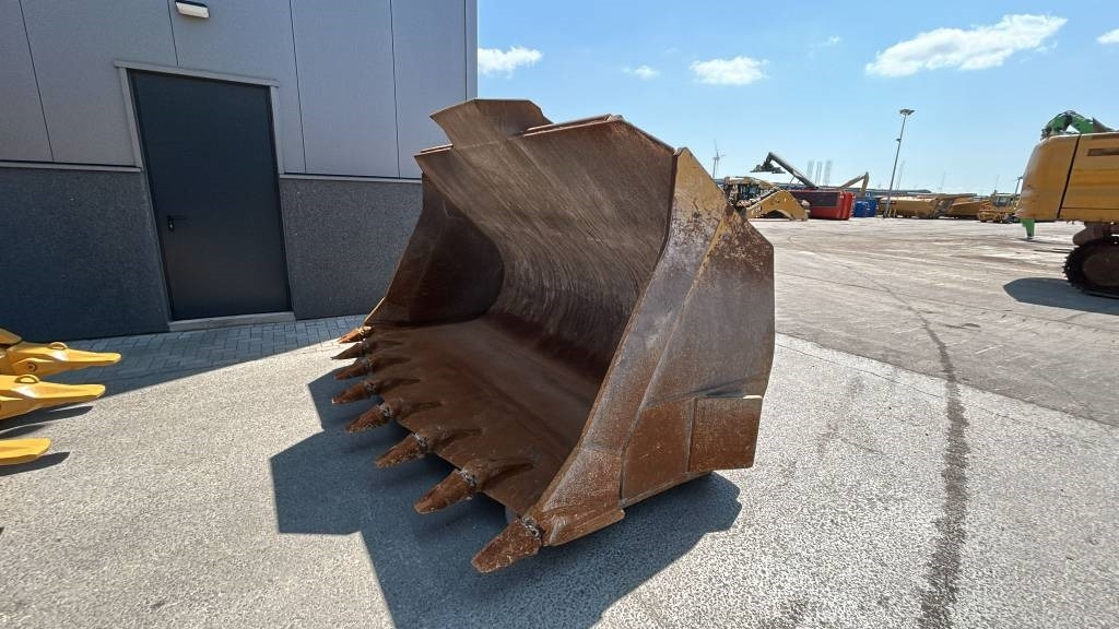 CAT 980 M (Comes with bucket / Under Preparation) - 휠 로더 : 사진 2 CAT 980 M (Comes with bucket / Under Preparation) - 휠 로더 : 사진 2