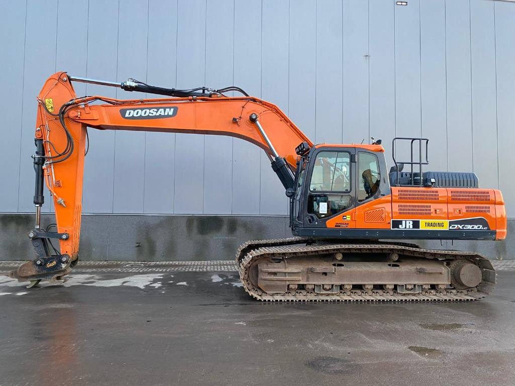 Doosan DX 300 LC-7 - 크롤러 굴삭기 : 사진 1 Doosan DX 300 LC-7 - 크롤러 굴삭기 : 사진 1