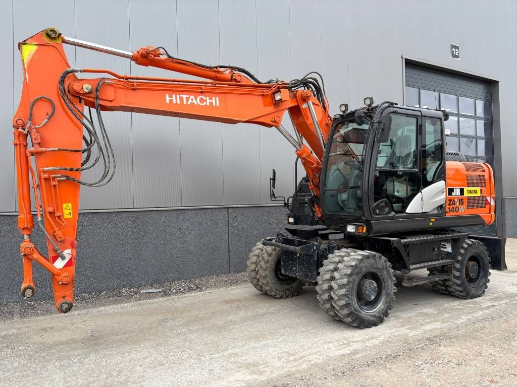 Hitachi ZX 140 W-5B - 휠 굴삭기 : 사진 2 Hitachi ZX 140 W-5B - 휠 굴삭기 : 사진 2