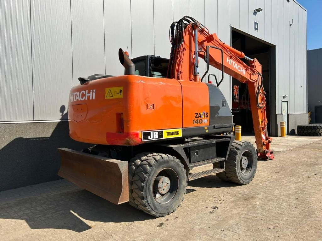 Hitachi ZX 140 W-5B - 휠 굴삭기 : 사진 5 Hitachi ZX 140 W-5B - 휠 굴삭기 : 사진 5