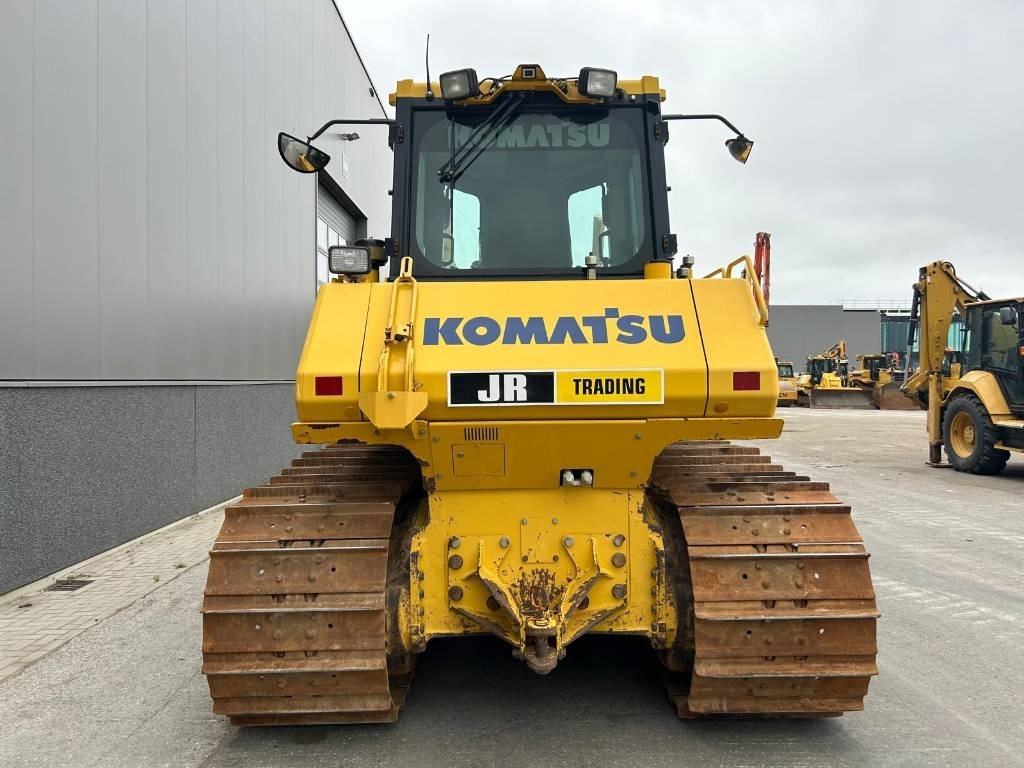 Komatsu D 65 WX-18 - 불도저 : 사진 4 Komatsu D 65 WX-18 - 불도저 : 사진 4