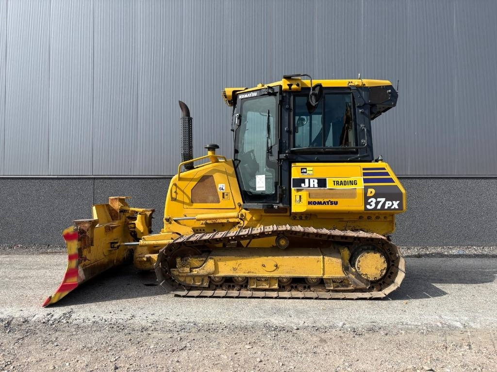 Komatsu D37 PX-23 - 불도저 : 사진 2 Komatsu D37 PX-23 - 불도저 : 사진 2