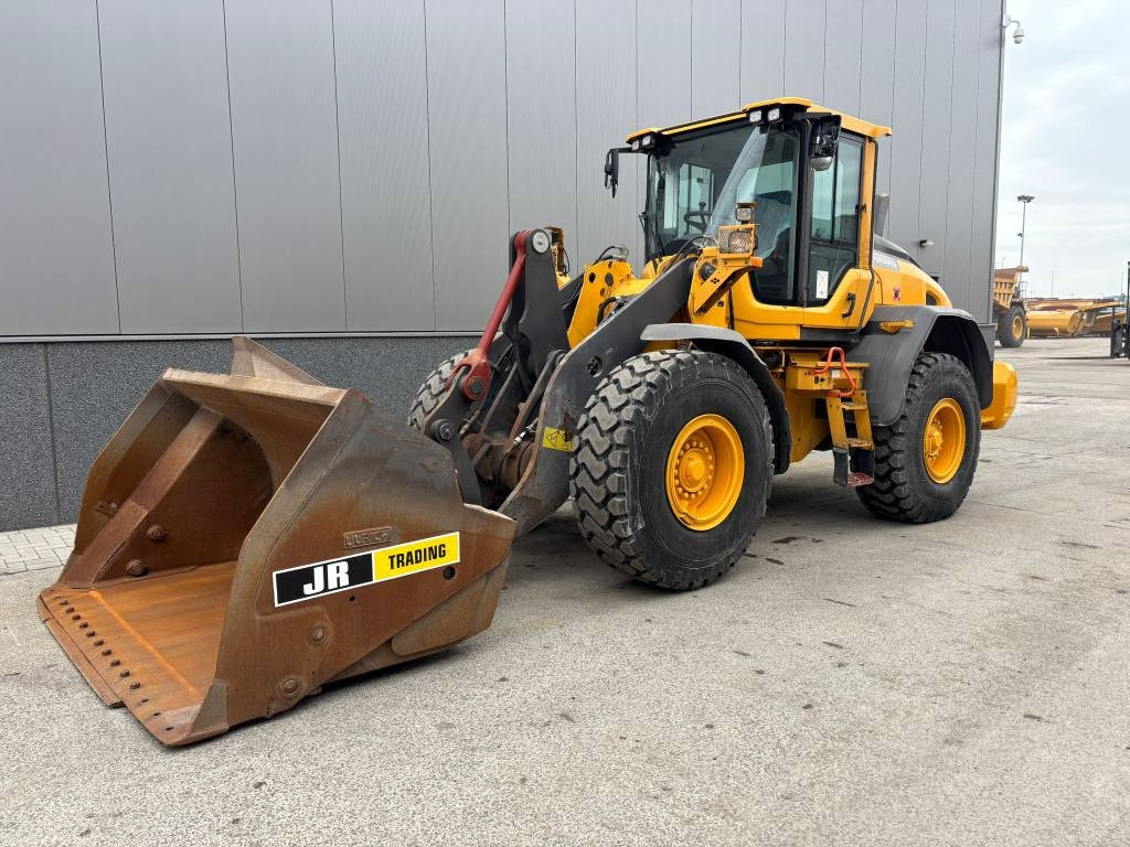 Volvo L 90 H (High tip + New tires) - 휠 로더 : 사진 1 Volvo L 90 H (High tip + New tires) - 휠 로더 : 사진 1