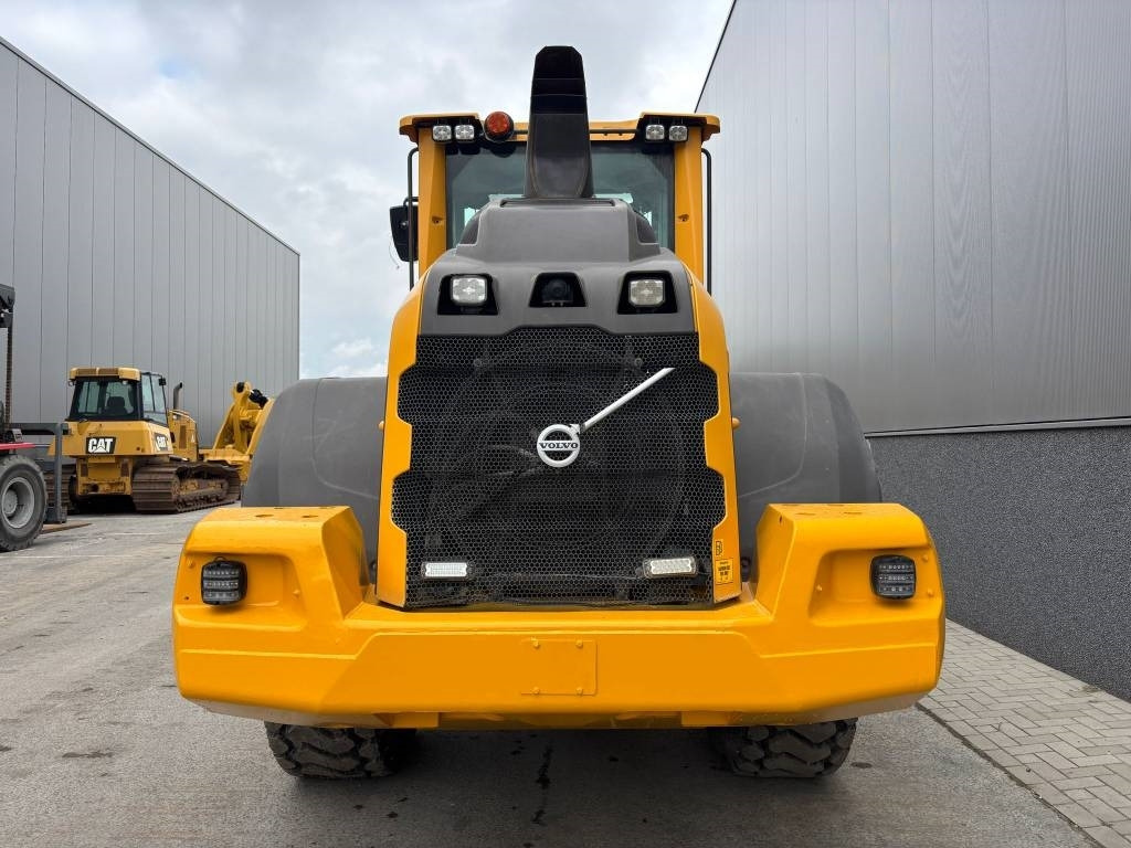 Volvo L 90 H (High tip + New tires) - 휠 로더 : 사진 4 Volvo L 90 H (High tip + New tires) - 휠 로더 : 사진 4