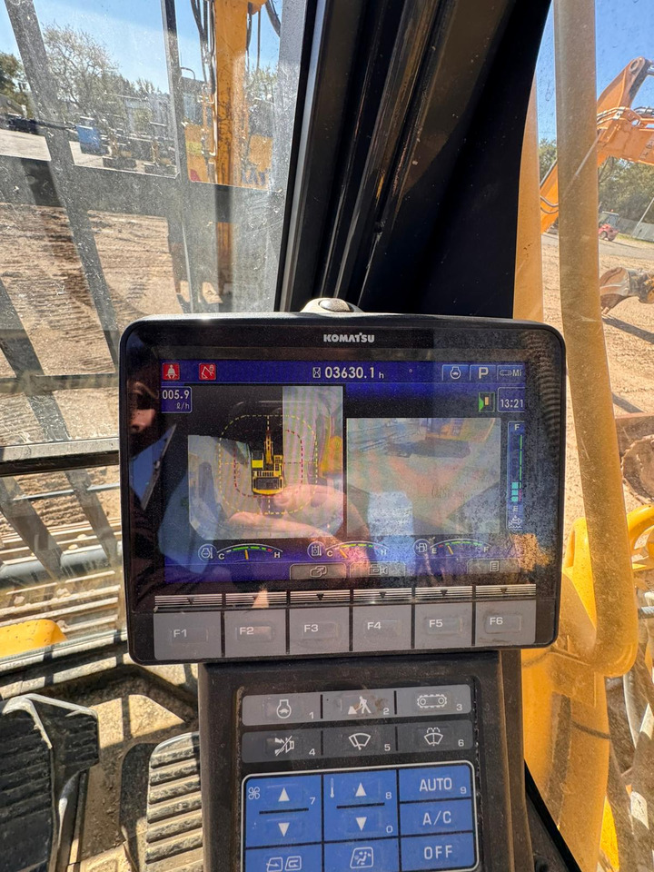 KOMATSU PC210 NLC-11 - 미니 굴삭기 : 사진 3 KOMATSU PC210 NLC-11 - 미니 굴삭기 : 사진 3