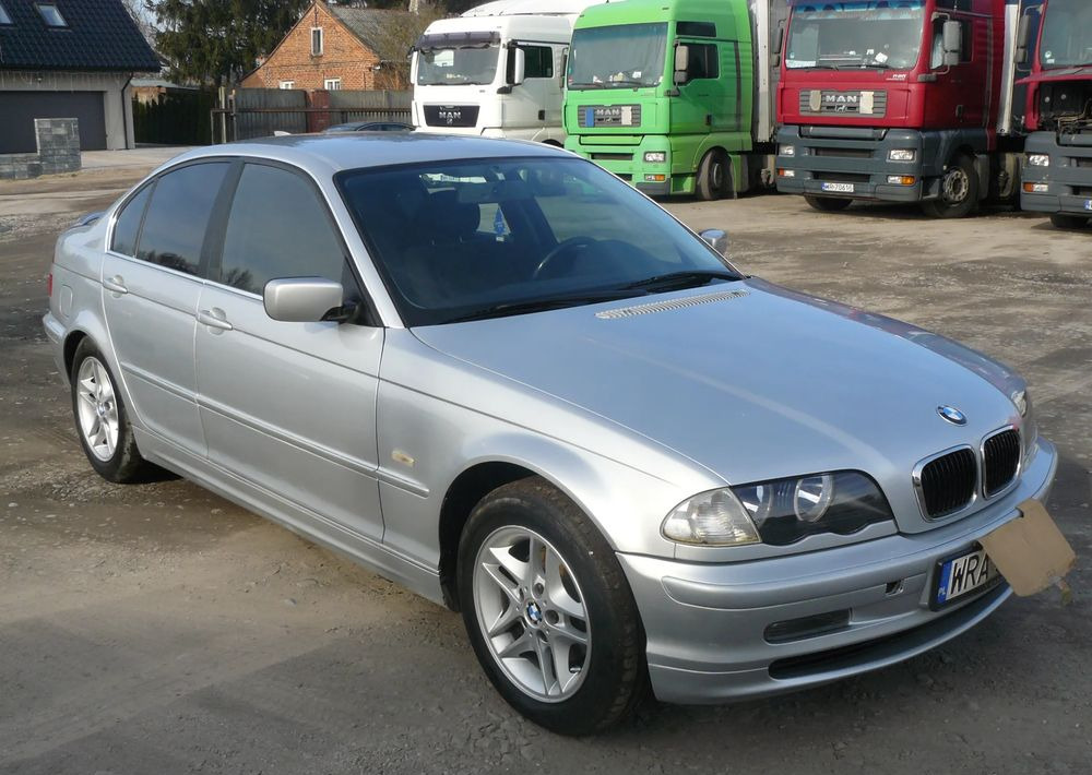 BMW Seria 3 320i - 세단 : 사진 2 BMW Seria 3 320i - 세단 : 사진 2