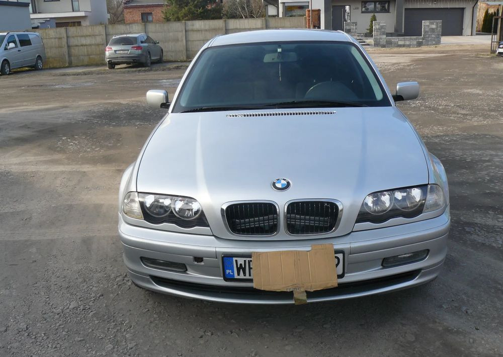 BMW Seria 3 320i - 세단 : 사진 1 BMW Seria 3 320i - 세단 : 사진 1