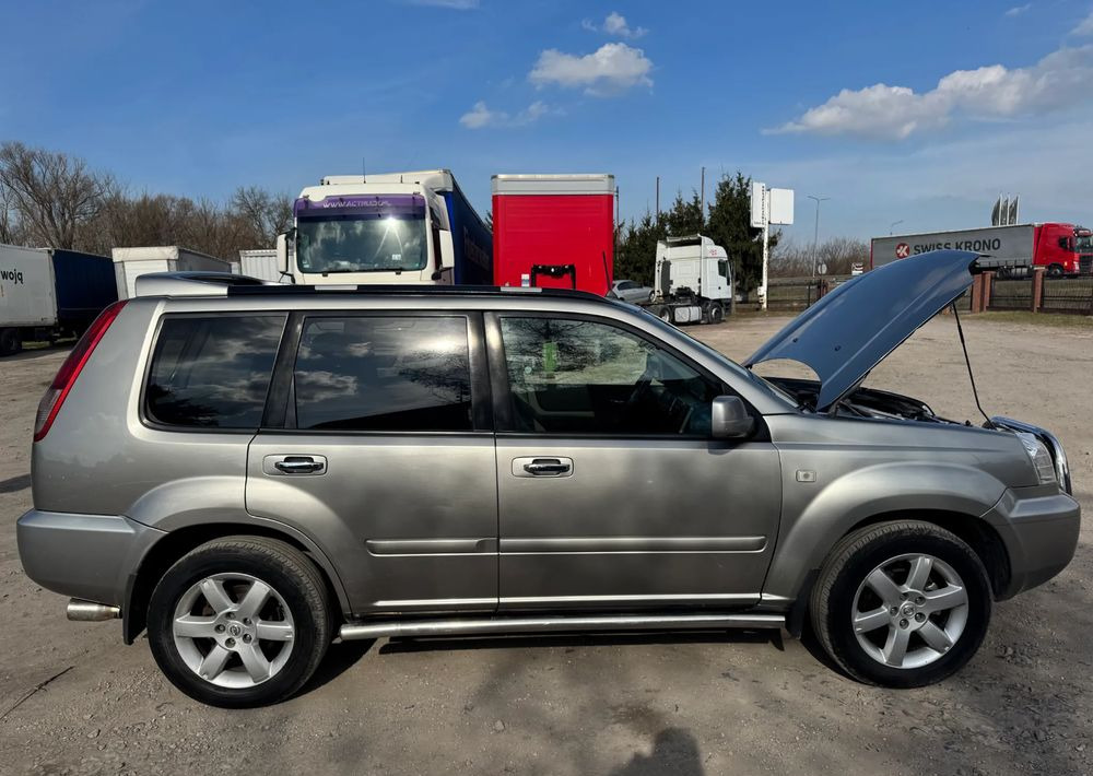 Nissan X-Trail 2.2 dCi 4x2 Comfort - SUV : 사진 3 Nissan X-Trail 2.2 dCi 4x2 Comfort - SUV : 사진 3