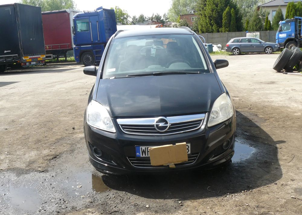 Opel Zafira 1.9 CDTI Cosmo - SUV : 사진 1 Opel Zafira 1.9 CDTI Cosmo - SUV : 사진 1