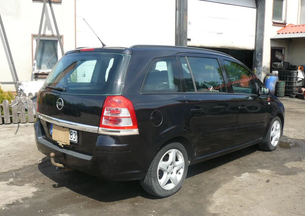 Opel Zafira 1.9 CDTI Cosmo - SUV : 사진 4 Opel Zafira 1.9 CDTI Cosmo - SUV : 사진 4