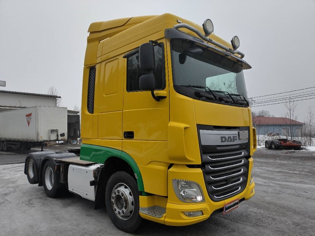 DAF XF440 Euro6 6x2 , hydrauliikka - 트랙터 유닛 : 사진 2 DAF XF440 Euro6 6x2 , hydrauliikka - 트랙터 유닛 : 사진 2