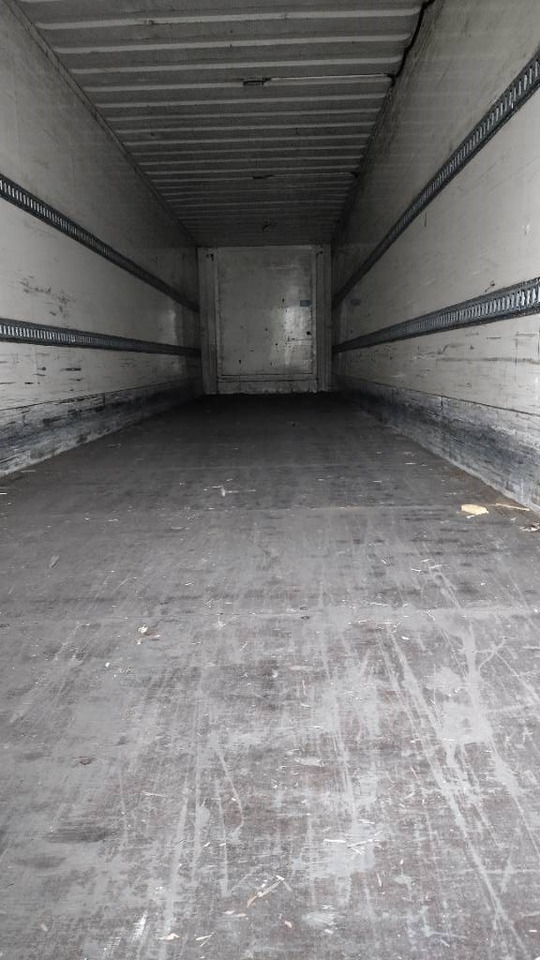 Krone Umpiputki, vahvalla katolla - 밀폐형 박스 세미 트레일러 : 사진 3 Krone Umpiputki, vahvalla katolla - 밀폐형 박스 세미 트레일러 : 사진 3