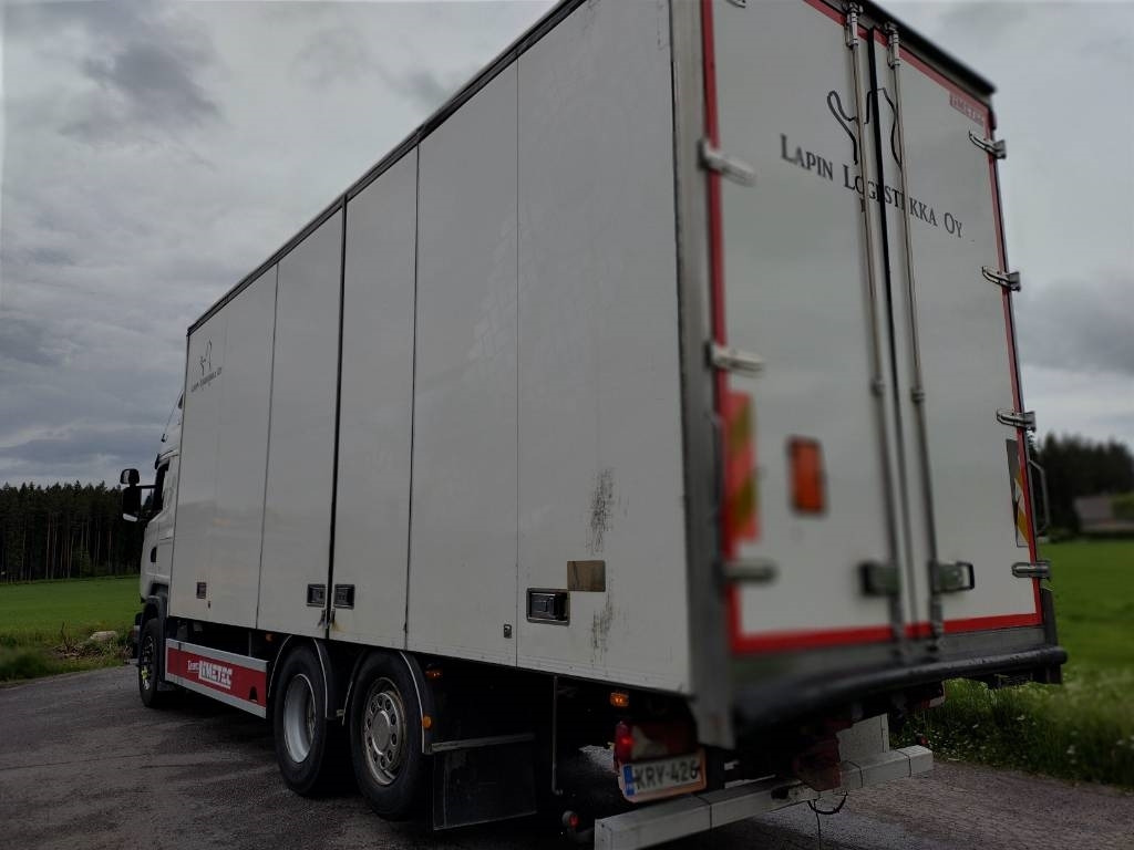 Scania R480 6x2 limetec kokosivuauk kori,liukukatto - 박스 트럭 : 사진 4 Scania R480 6x2 limetec kokosivuauk kori,liukukatto - 박스 트럭 : 사진 4