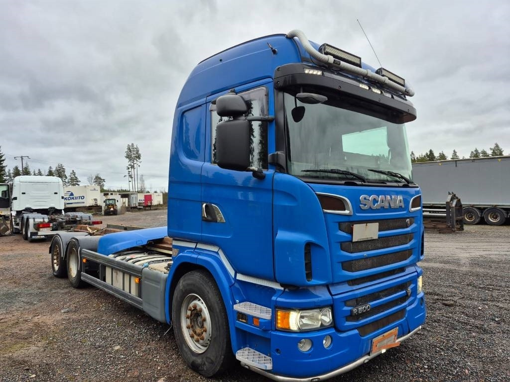 Scania R500 6x2 ilmajousi alusta - 캡 새시 트럭 : 사진 2 Scania R500 6x2 ilmajousi alusta - 캡 새시 트럭 : 사진 2