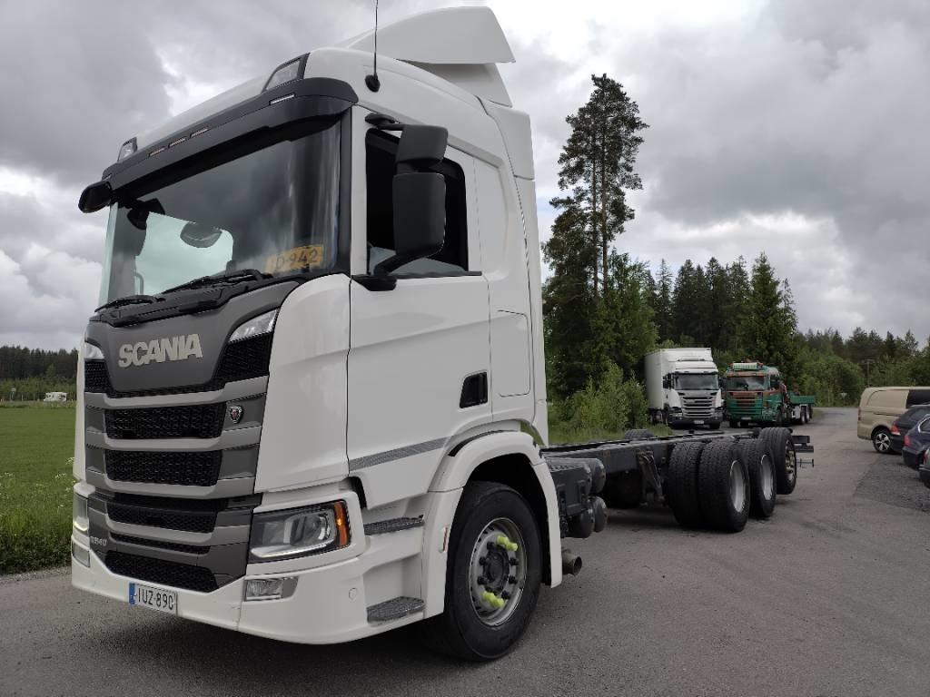 Scania R540 8x4 pitkä alusta runko 9,6m - 캡 새시 트럭 : 사진 2 Scania R540 8x4 pitkä alusta runko 9,6m - 캡 새시 트럭 : 사진 2