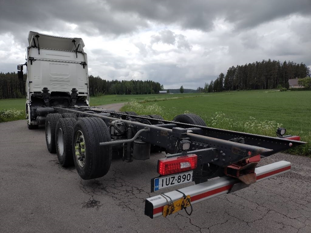 Scania R540 8x4 pitkä alusta runko 9,6m - 캡 새시 트럭 : 사진 5 Scania R540 8x4 pitkä alusta runko 9,6m - 캡 새시 트럭 : 사진 5