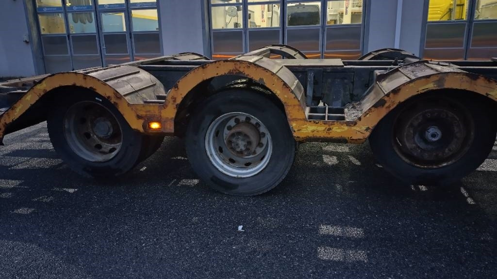 Volvo F16 8x2 metsäkone ritilä, rautajouset,hydr.perä - 목재 트럭 : 사진 3 Volvo F16 8x2 metsäkone ritilä, rautajouset,hydr.perä - 목재 트럭 : 사진 3