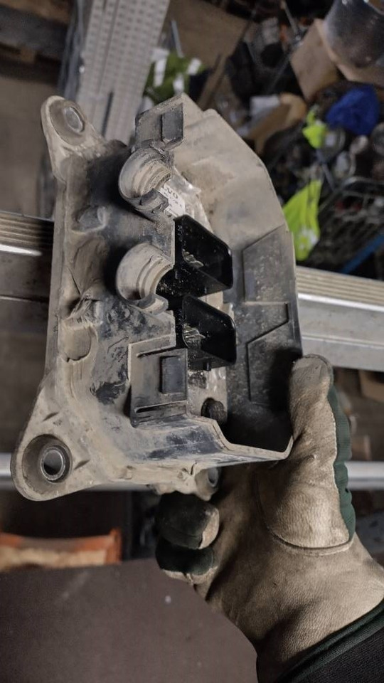 Volvo FCIOMM - 전기 설비 트럭 용 : 사진 2 Volvo FCIOMM - 전기 설비 트럭 용 : 사진 2