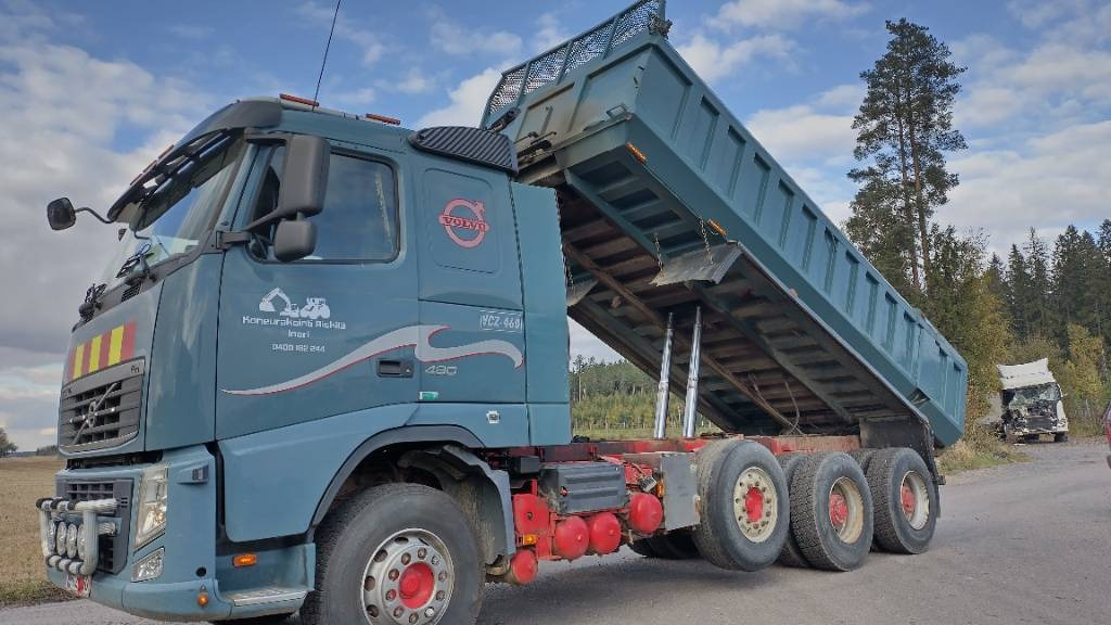 Volvo FH13 8x4 autom.kasettilava - 덤프트럭 : 사진 3 Volvo FH13 8x4 autom.kasettilava - 덤프트럭 : 사진 3