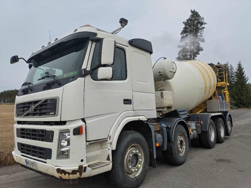 Volvo FM13 10*4 betoniauto,ränni - 콘크리트 믹서 트럭 : 사진 3 Volvo FM13 10*4 betoniauto,ränni - 콘크리트 믹서 트럭 : 사진 3