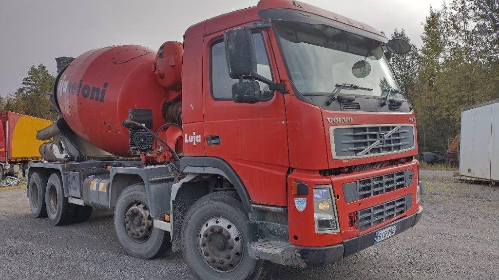 Volvo FM9 8x4 full steel,manual, mixer - 유조트럭 : 사진 2 Volvo FM9 8x4 full steel,manual, mixer - 유조트럭 : 사진 2